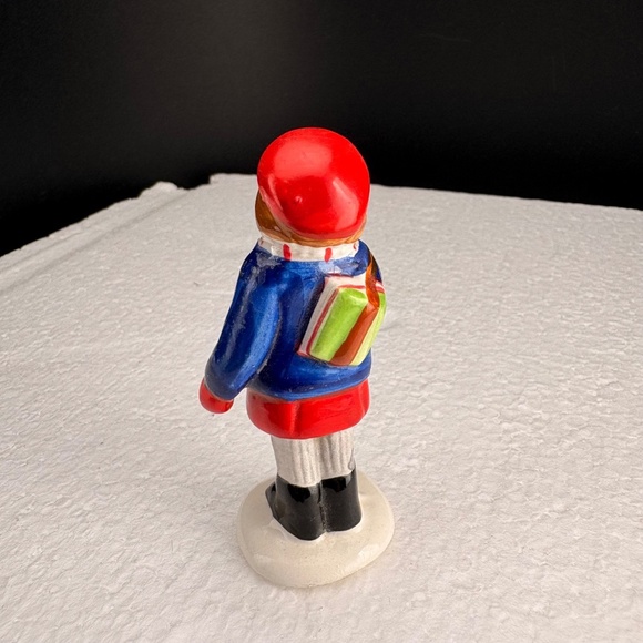 Department 56 Snow Village Christmas Children Playing In The Snow - 6 pieces - Picture 7 of 16